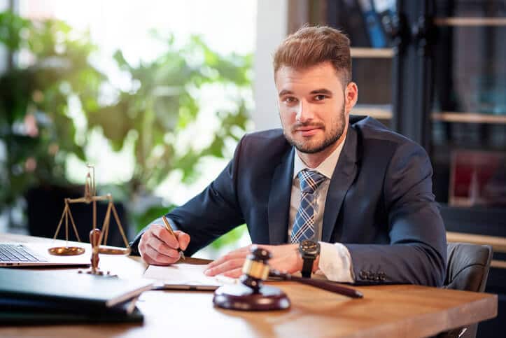 What Is the Difference Between a Claim and a Lawsuit?